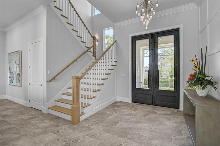 Image No.7-5 Bed Property for sale