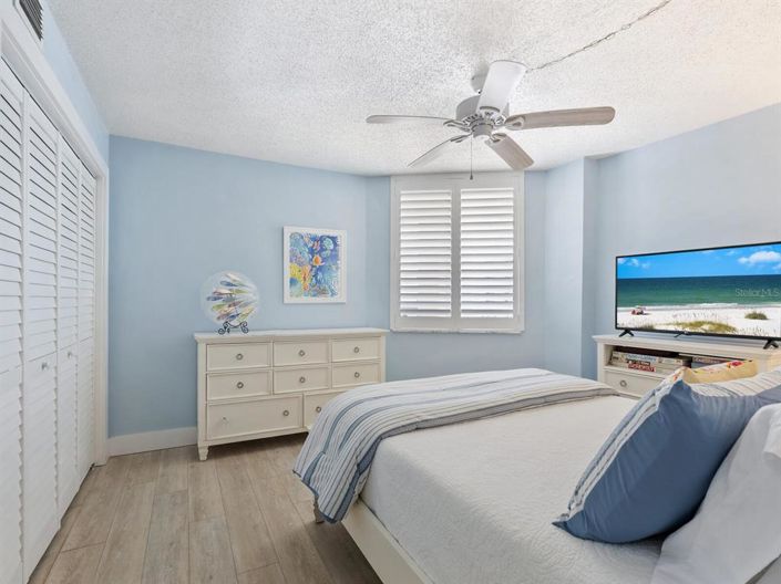 Image No.26-2 Bed Property for sale