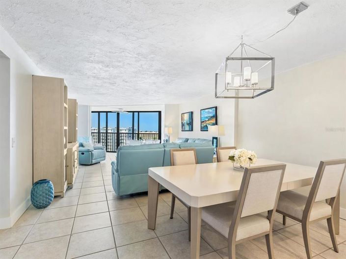 Image No.7-2 Bed Property for sale