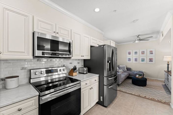 Image No.12-2 Bed Property for sale