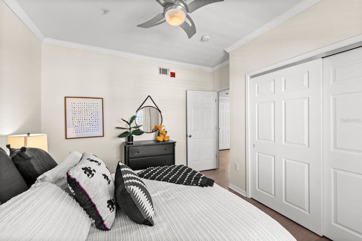 Image No.21-2 Bed Property for sale