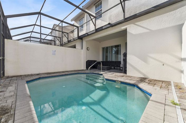 Image No.24-5 Bed Townhouse for sale