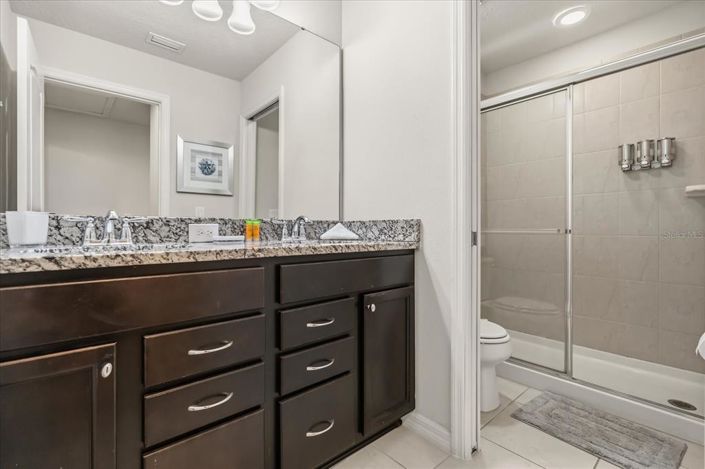 Image No.17-6 Bed Property for sale