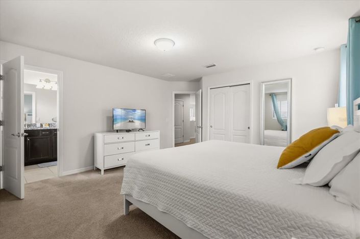 Image No.5-6 Bed Property for sale