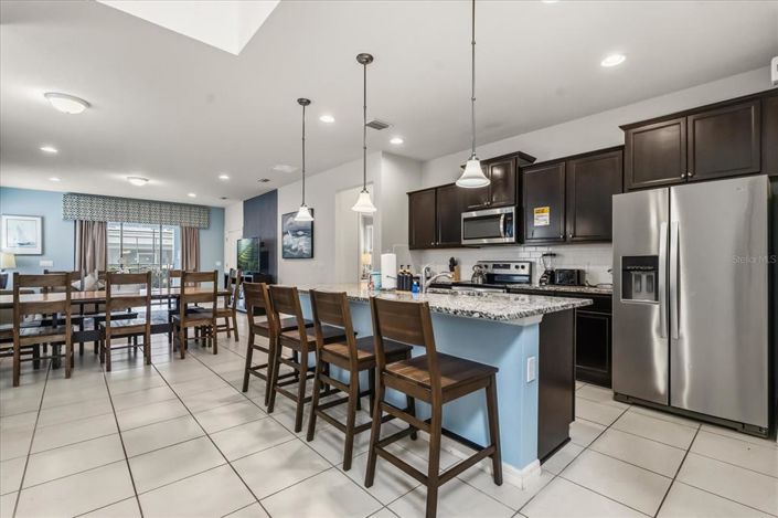 Image No.6-6 Bed Property for sale