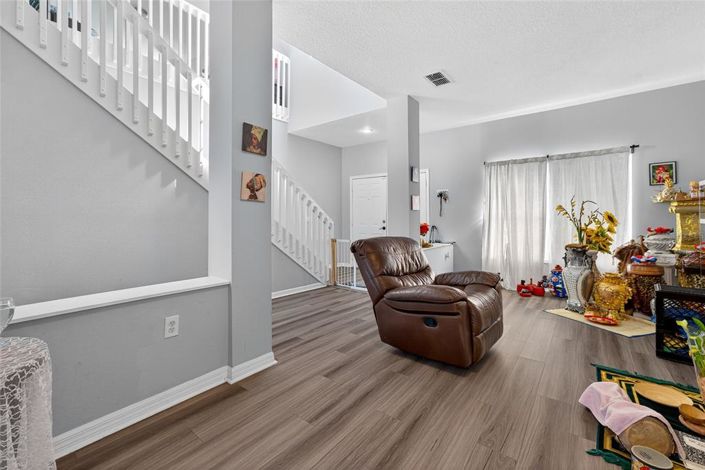 Image No.14-5 Bed Property for sale