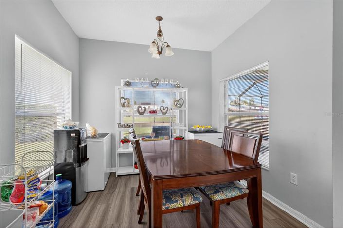 Image No.17-5 Bed Property for sale