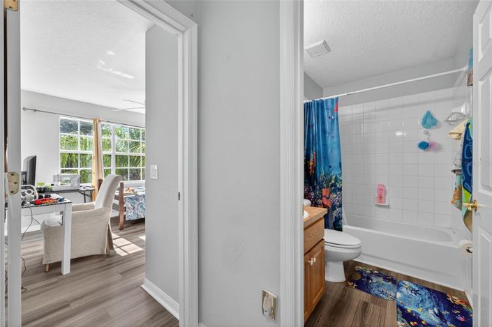 Image No.29-5 Bed Property for sale