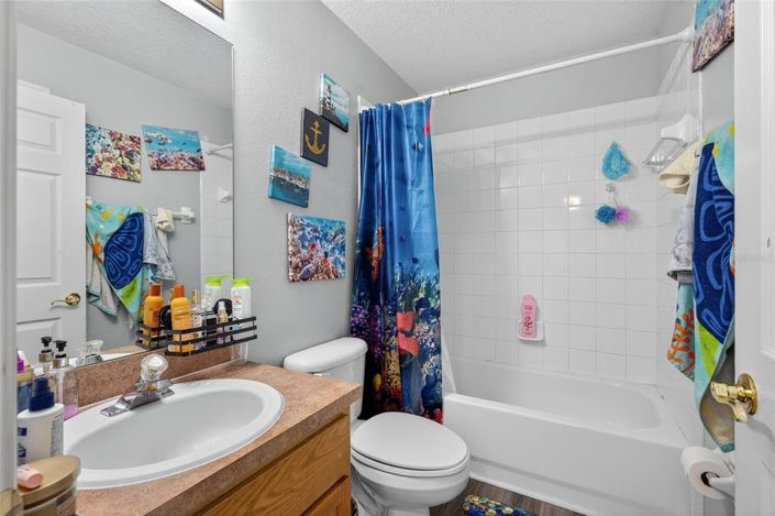 Image No.32-5 Bed Property for sale