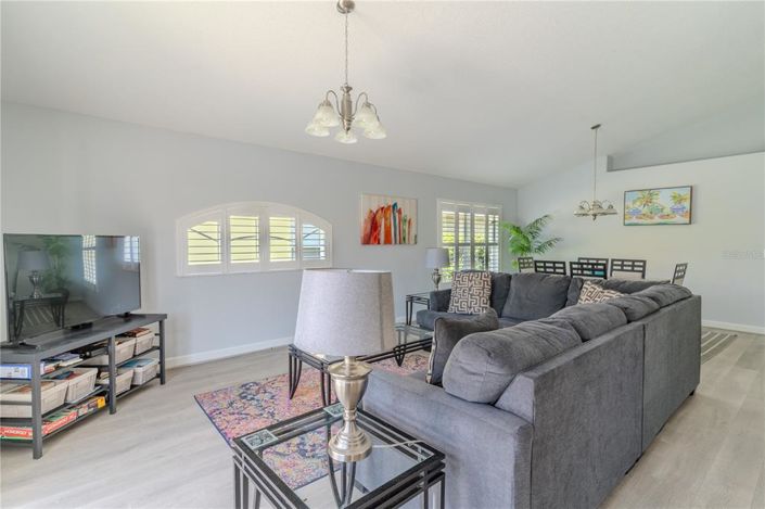 Image No.6-3 Bed Property for sale