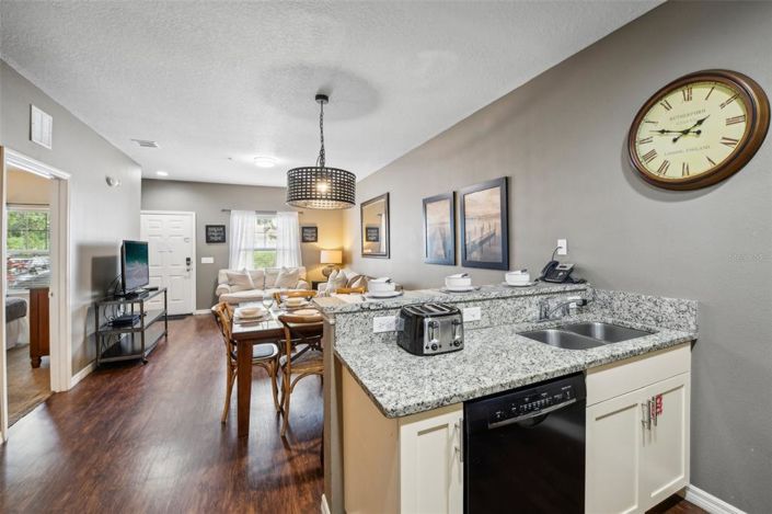 Image No.10-3 Bed Townhouse for sale