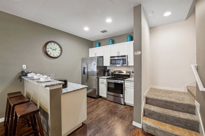 Image No.8-3 Bed Townhouse for sale