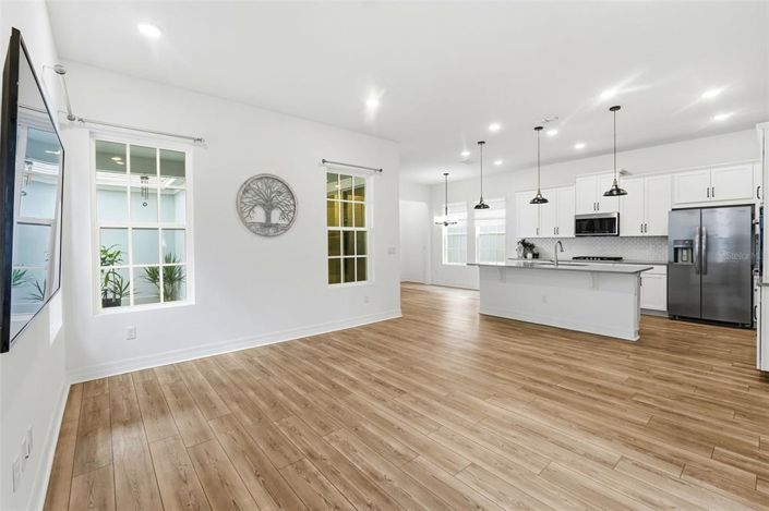 Image No.14-4 Bed Property for sale