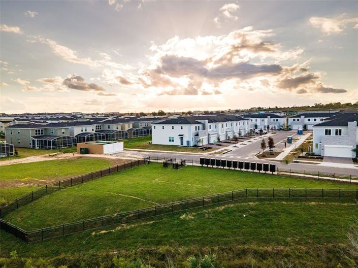 Image No.23-4 Bed Townhouse for sale