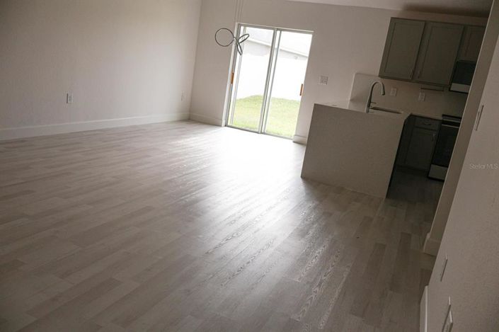 Image No.12-3 Bed Property for sale