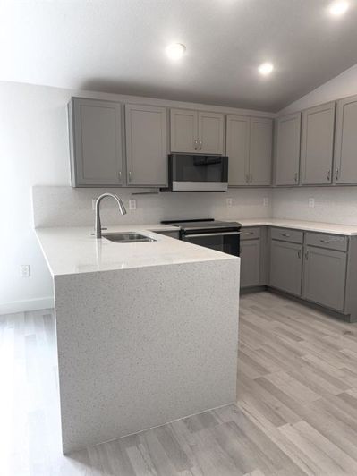 Image No.9-3 Bed Property for sale