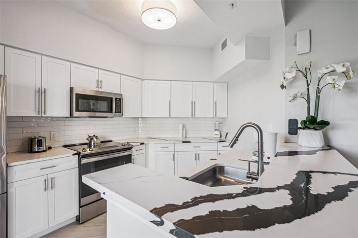 Image No.14-3 Bed Property for sale