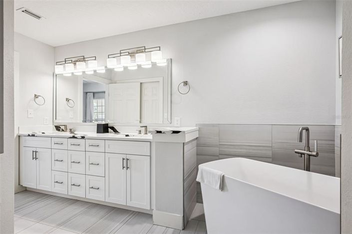 Image No.21-3 Bed Property for sale