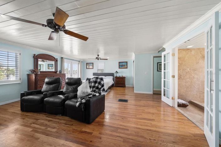 Image No.14-3 Bed Property for sale