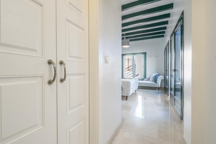 Image No.22-5 Bed Villa / Detached for sale