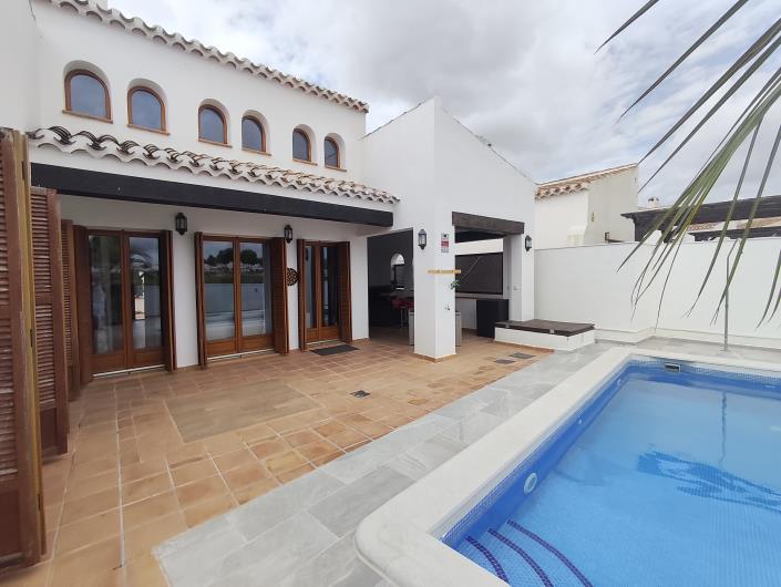 Image No.2-4 Bed Villa / Detached for sale