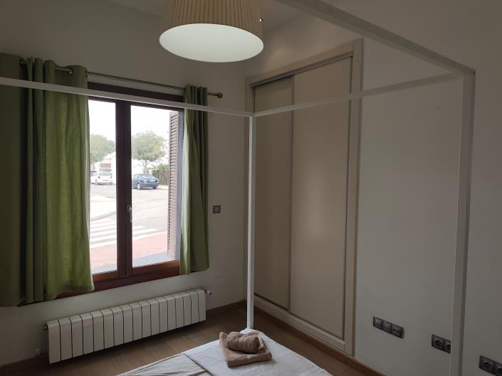 Image No.15-4 Bed Villa / Detached for sale