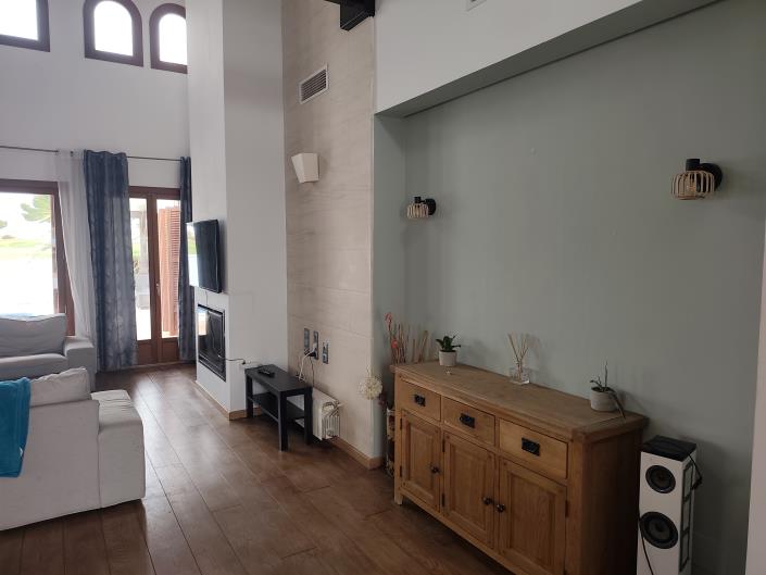 Image No.23-4 Bed Villa / Detached for sale