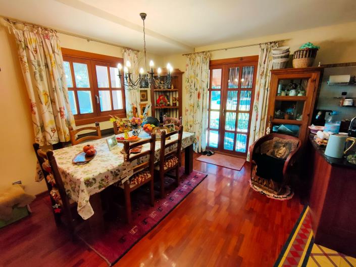 Image No.5-4 Bed House for sale