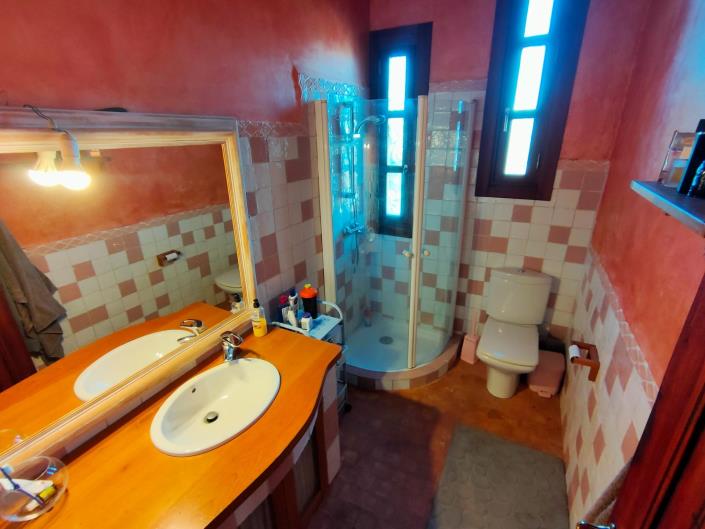 Image No.26-4 Bed House for sale