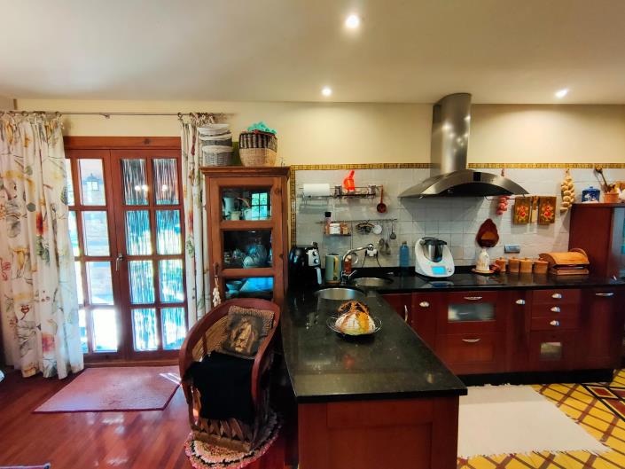 Image No.29-4 Bed House for sale