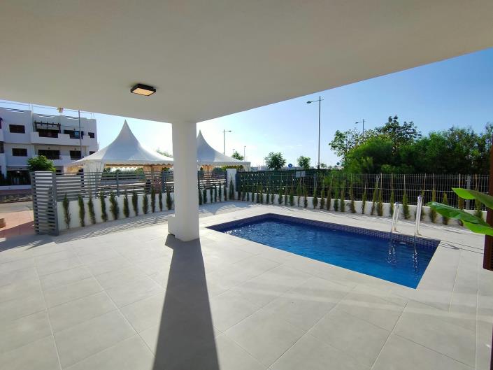 Image No.4-3 Bed Villa for sale