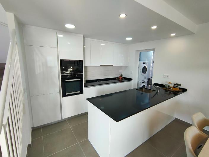 Image No.9-3 Bed Villa for sale