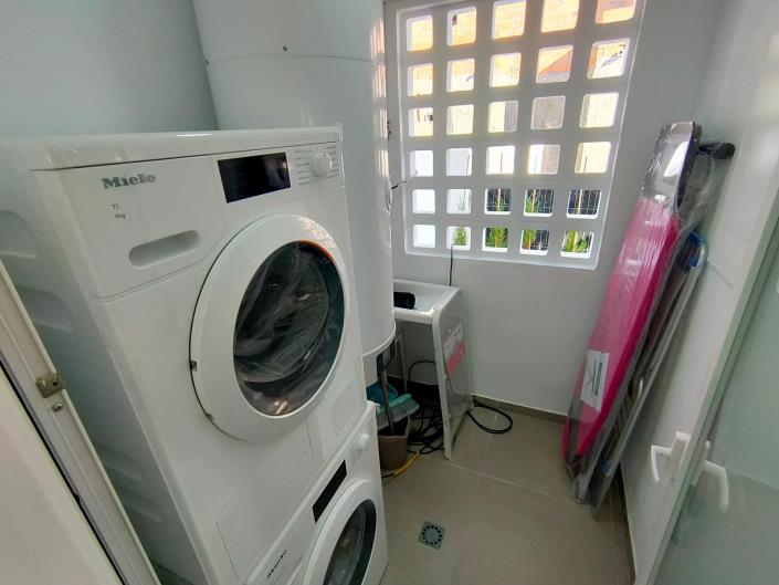 Image No.10-3 Bed Villa for sale