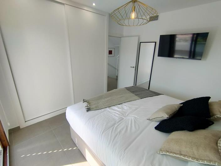 Image No.21-3 Bed Villa for sale