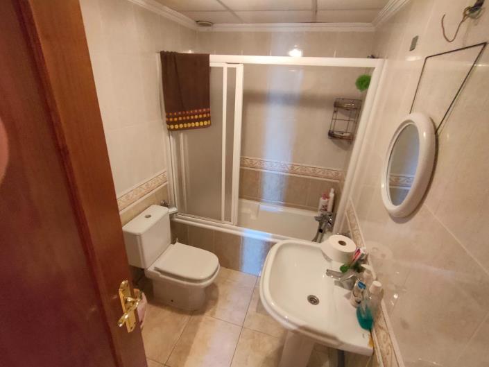 Image No.10-4 Bed House for sale