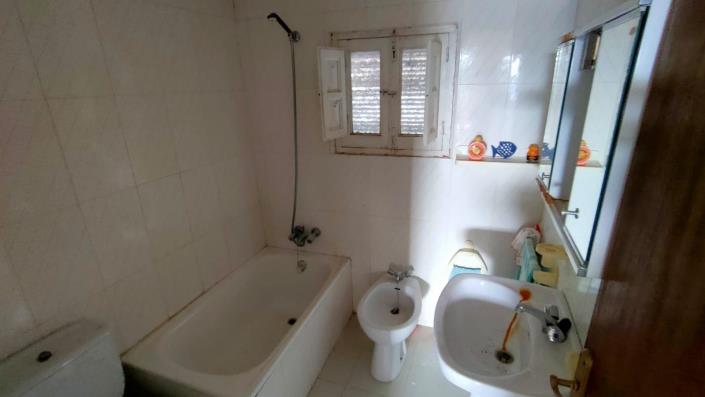 Image No.14-5 Bed House for sale