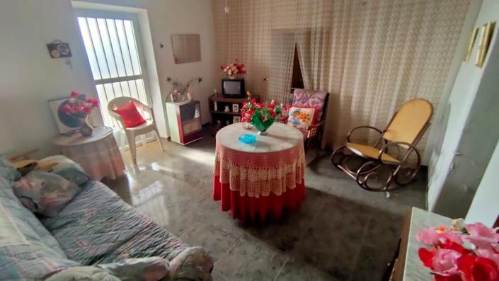 Image No.17-5 Bed House for sale