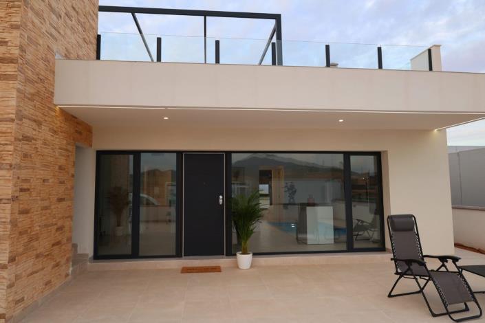Image No.1-2 Bed House for sale