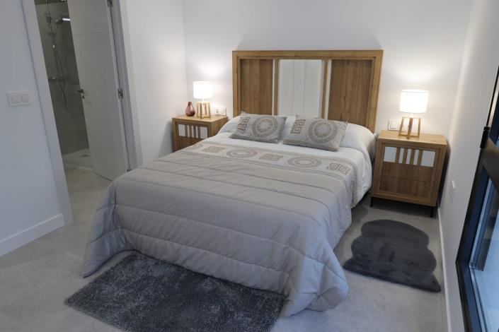 Image No.43-3 Bed House for sale