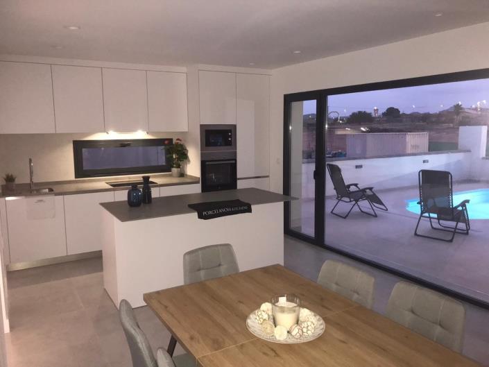 Image No.51-3 Bed House for sale