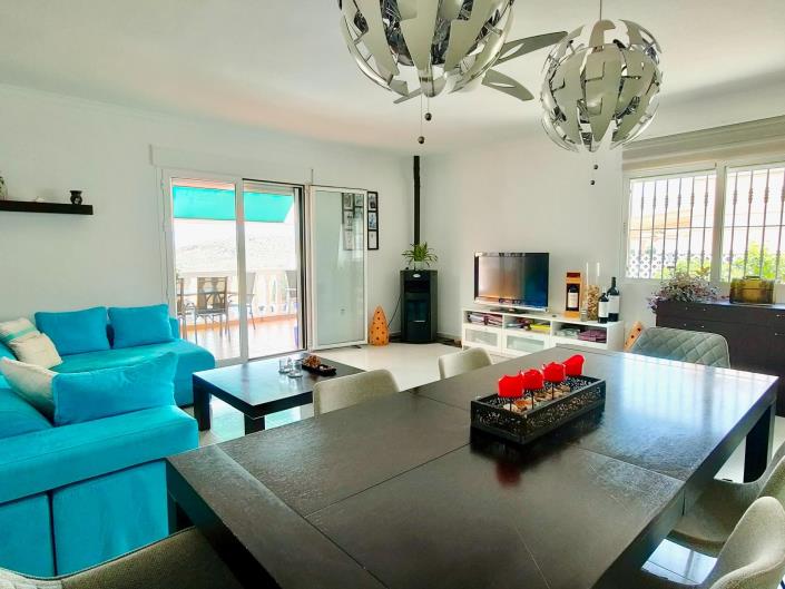 Image No.10-3 Bed Chalet for sale