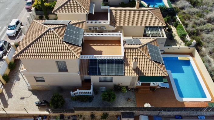 Image No.21-3 Bed Chalet for sale