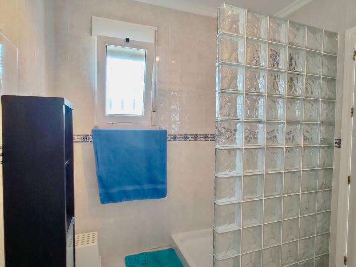 Image No.24-3 Bed Chalet for sale