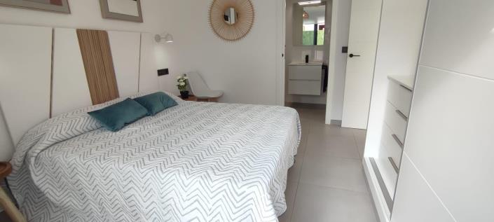 Image No.10-4 Bed House/Villa for sale