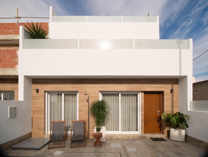 Image No.1-3 Bed House for sale