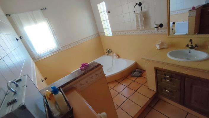 Image No.12-4 Bed House/Villa for sale