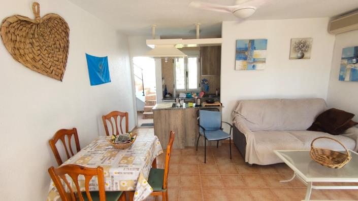 Image No.5-2 Bed House for sale