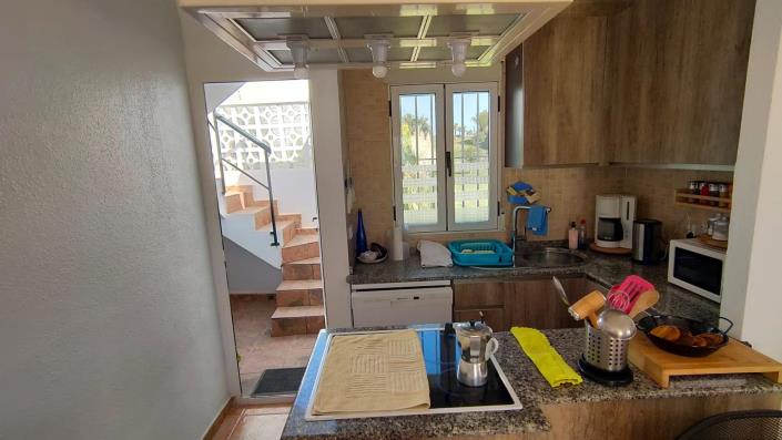 Image No.8-2 Bed House for sale