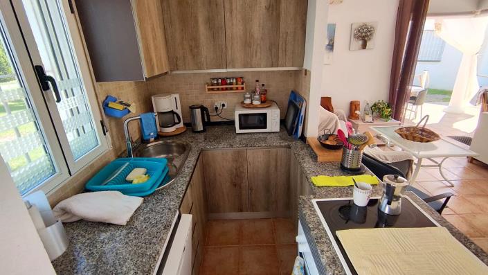 Image No.10-2 Bed House for sale