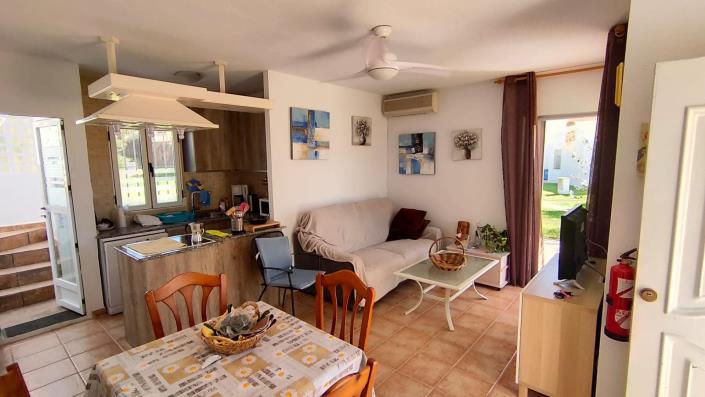 Image No.12-2 Bed House for sale